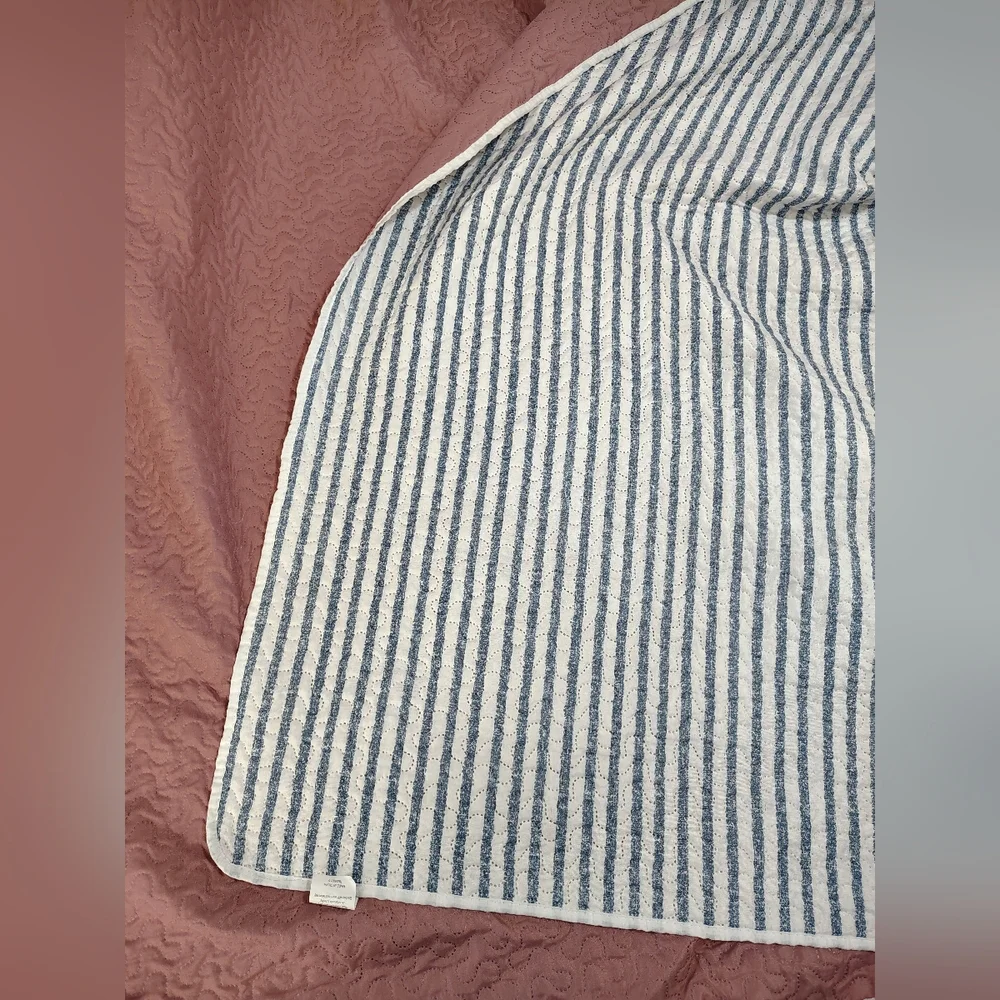 Reversible Cottagecore Quilt Twin/Twin‎ XL Blue Stripe & Mauve Pink